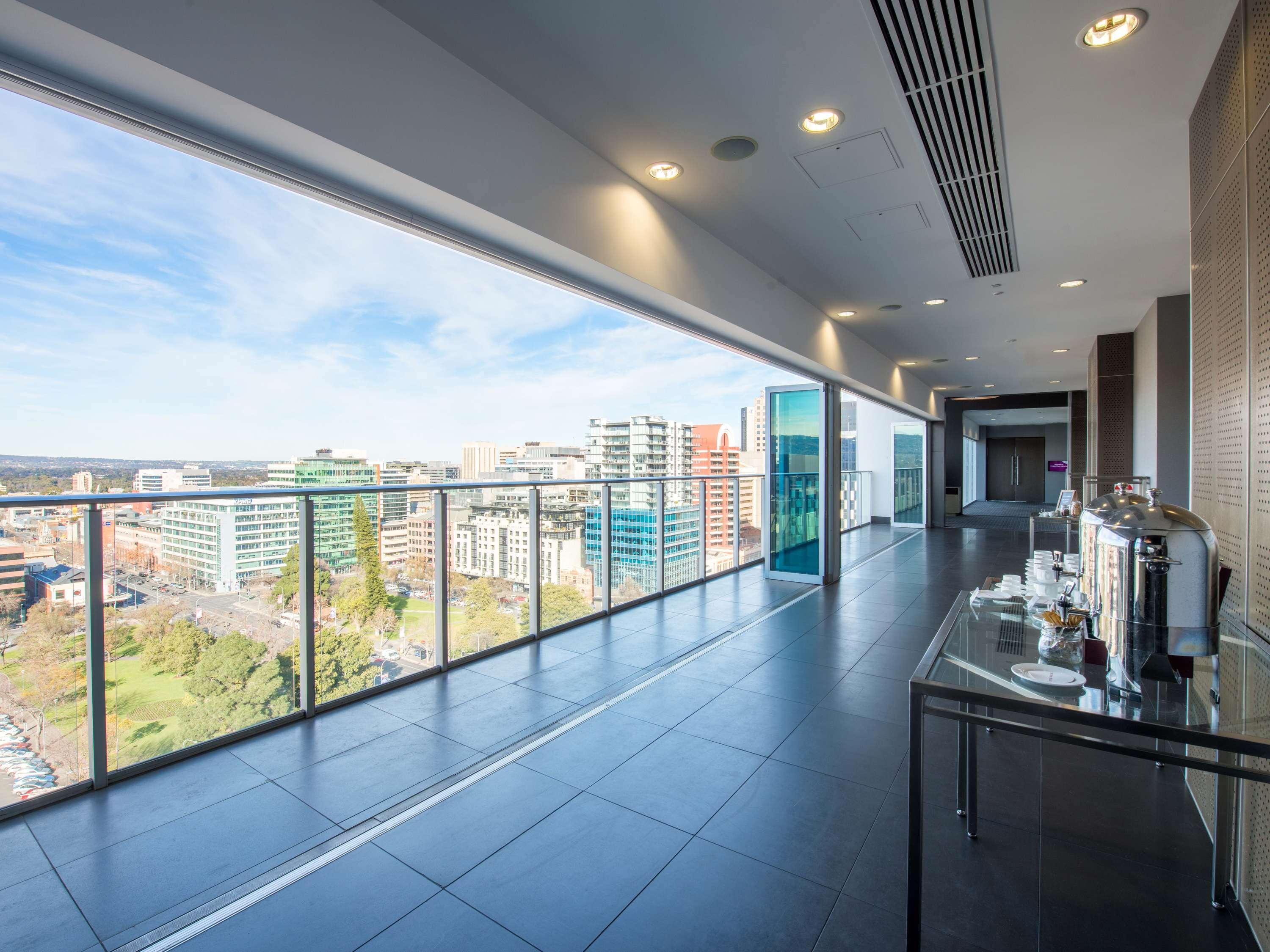 Pullman Adelaide Hotell Exteriör bild Skyline Terrace