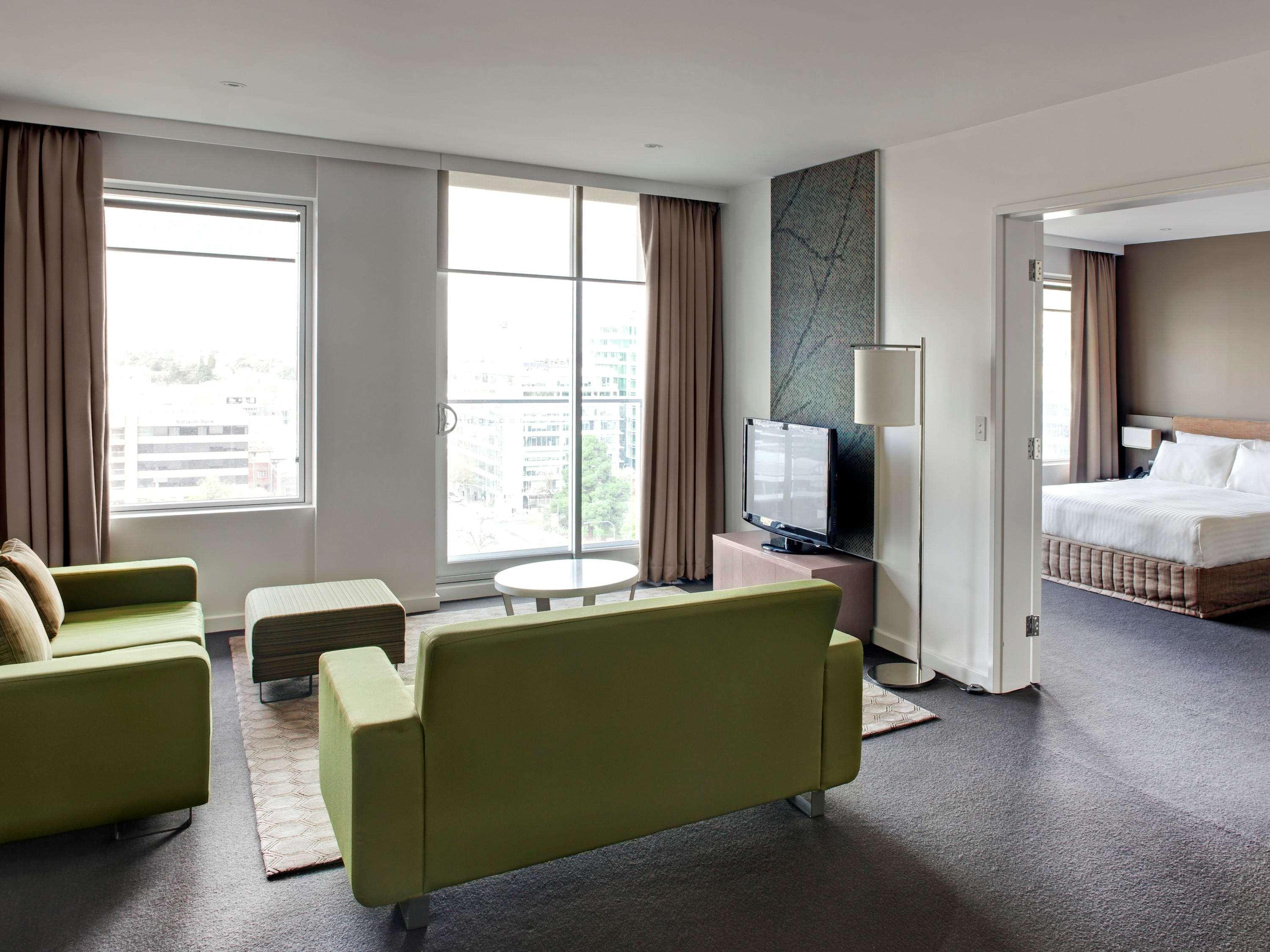 Pullman Adelaide Hotell Exteriör bild Suite at the hotel