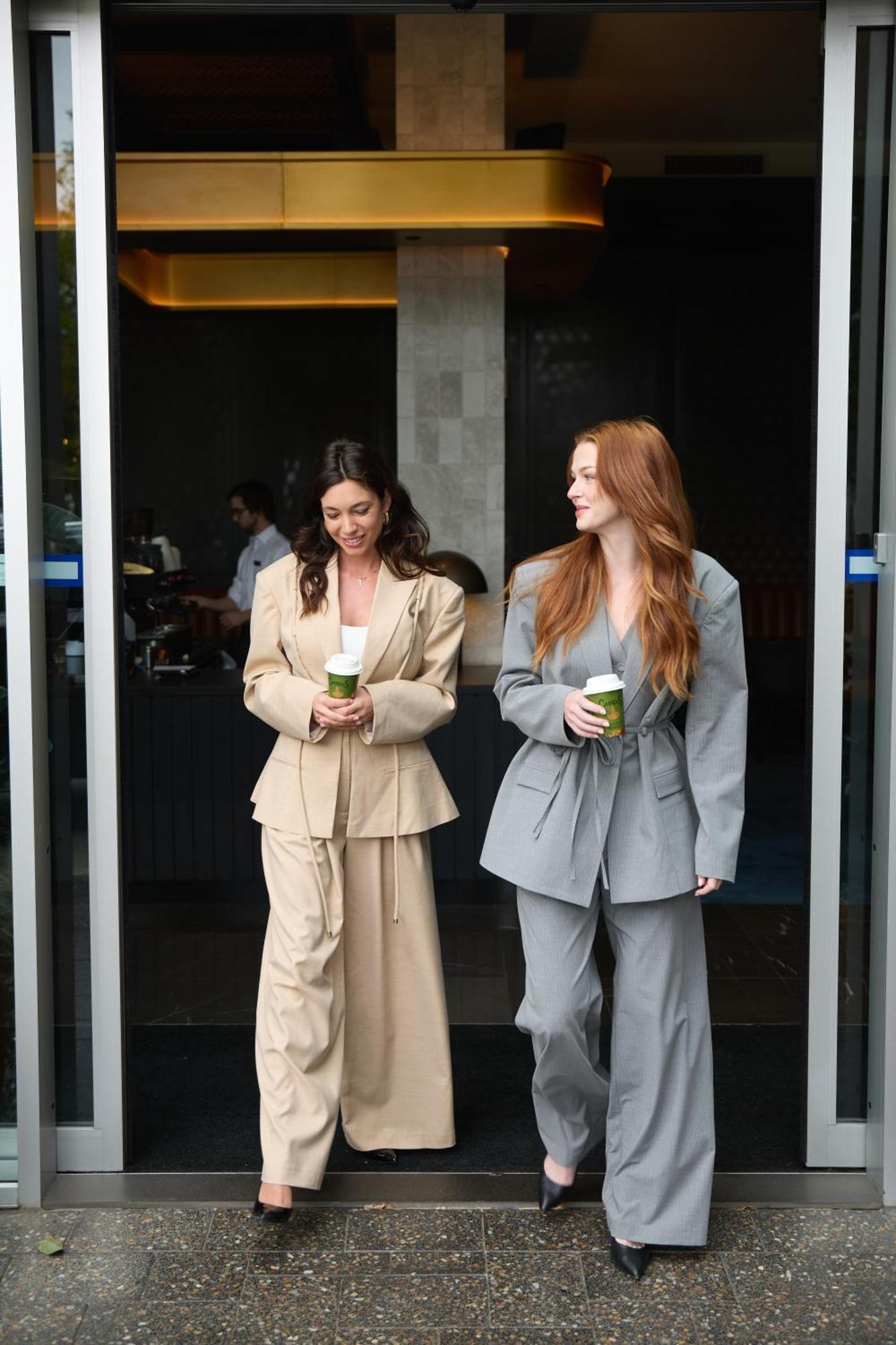 Pullman Adelaide Hotell Exteriör bild The 2019 hosts: Alessandra Ristevski and Sophie Monk